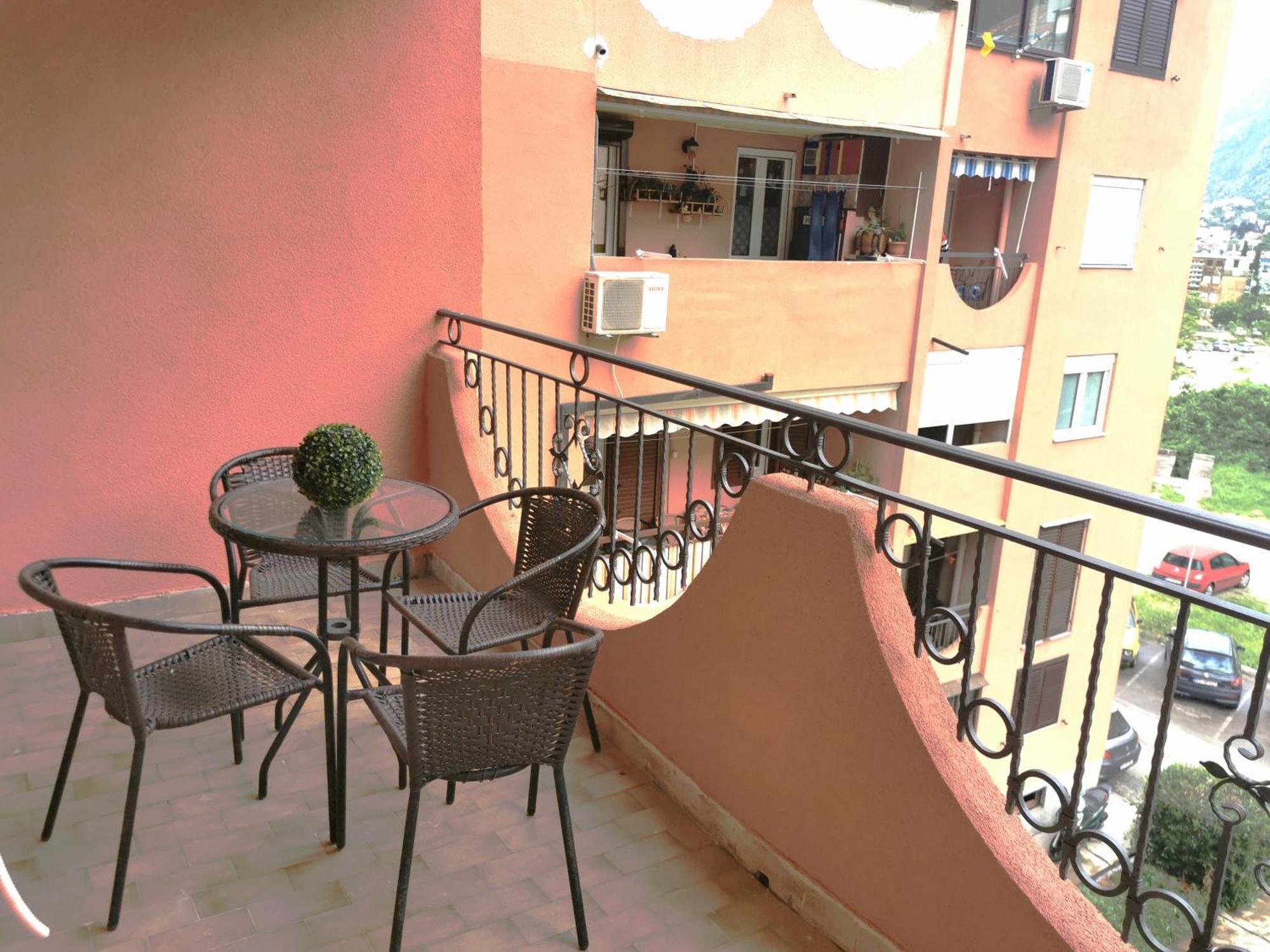 Apartment City View Kotor Buitenkant foto